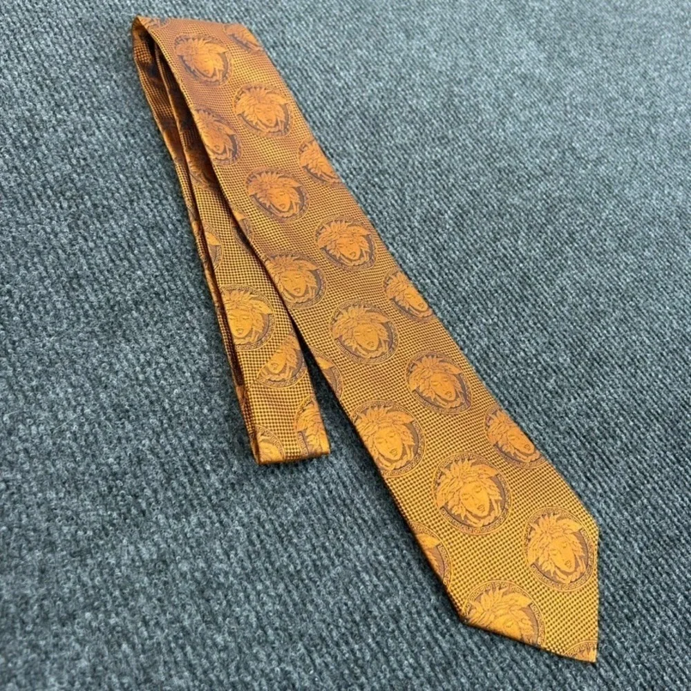 GIANNI VERSACE Vintage Gold Blue Silk Tie‎ Medusa Head Medallion Print 58 X 3.5